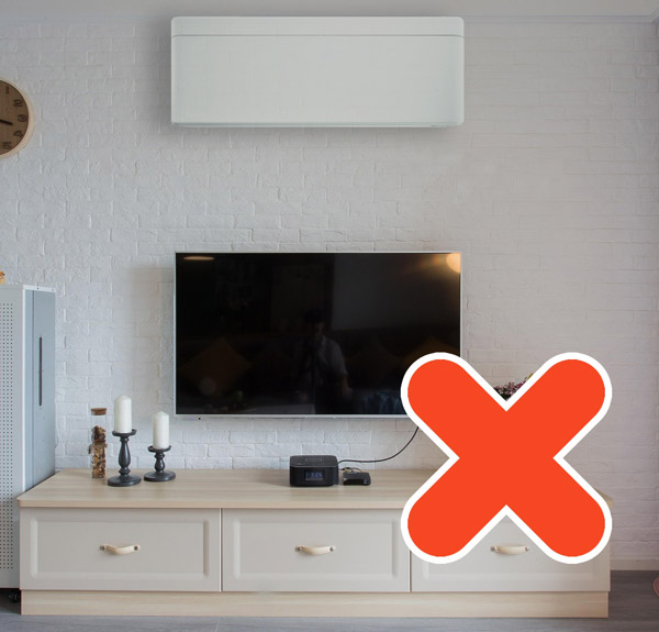 Beter geen airco boven televisie hangen